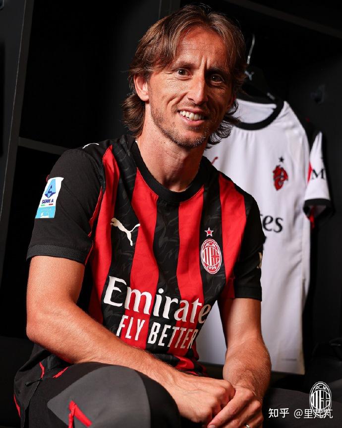 FIFA将试验防诈伤新规：球员恢复后等2分钟才能重新进场