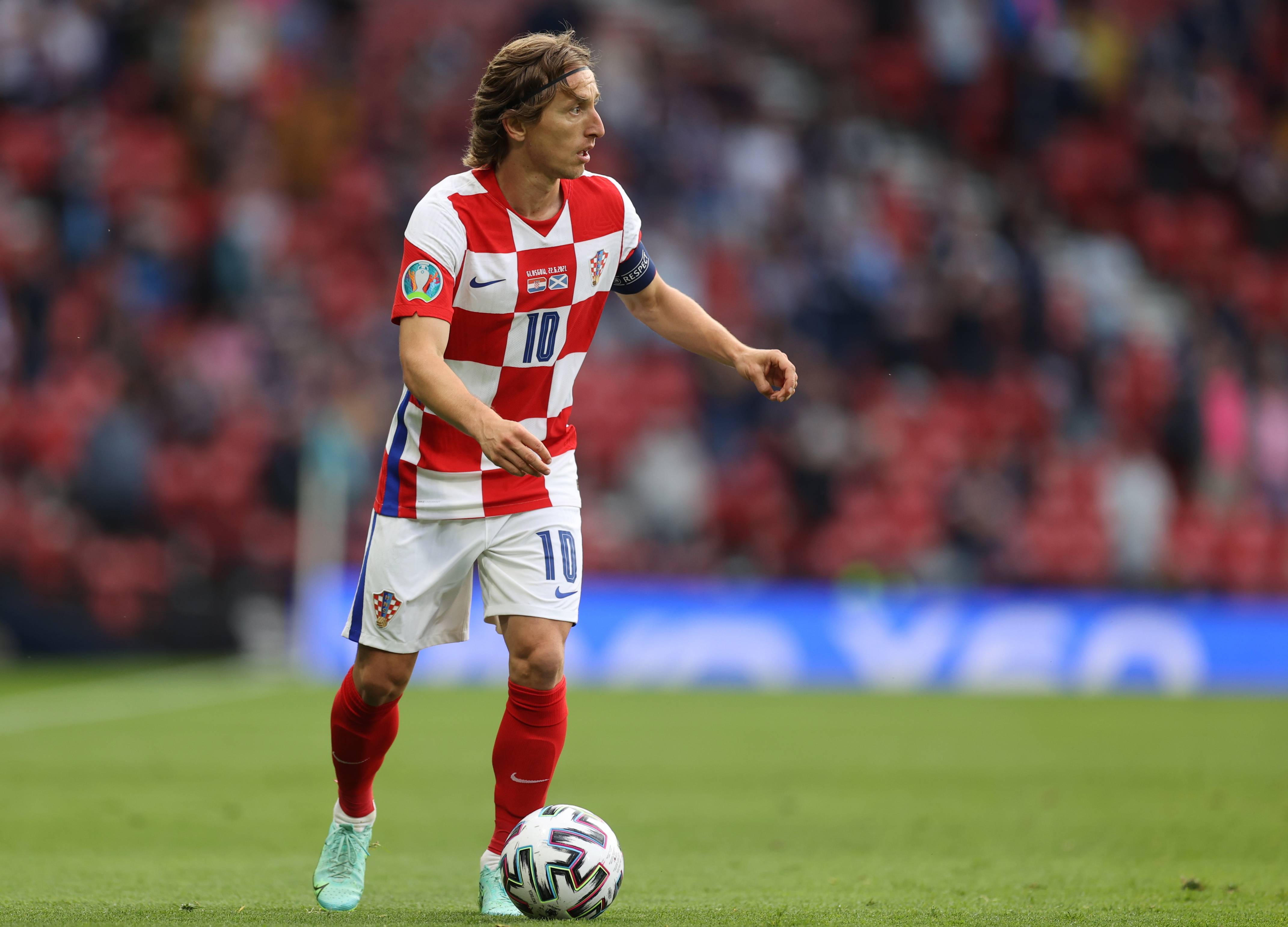 记：森林狼可能会高价抛售兰德尔，咨询过多位明星控卫