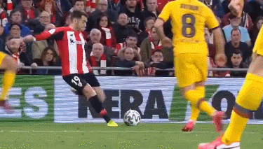 袁心玥因伤退出全运会，重回故乡并引发关注，其拦网和进攻能力被认可，但伤病困扰，中国女排需她保障进攻。