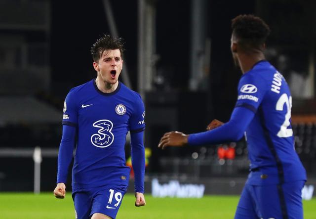 湖人官方发布：世界体操冠军能学会湖人啦啦队的舞蹈动作吗？