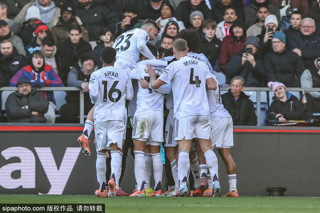 足球中超两场比赛因大雾暂停