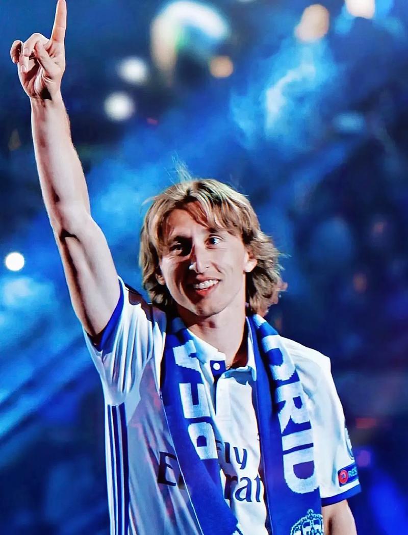 凯塞多：我并非同位置世界最佳；喜欢看赖斯踢球期待与他对决