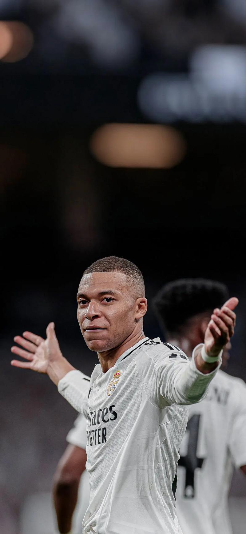 OMG官方：签下中单选手haichao；打野Tianzhen等4人离队