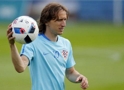 U17世界杯：奥地利2-0九人意大利晋级决赛，莫泽双响