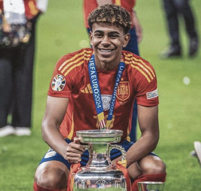 曼联备战西汉姆联：库尼亚复出，年轻球员获信任