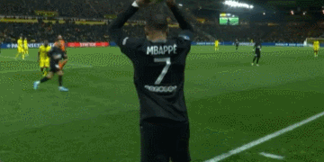 迈阿密国际vs温哥华白浪：梅西PK穆勒；苏亚雷斯替补